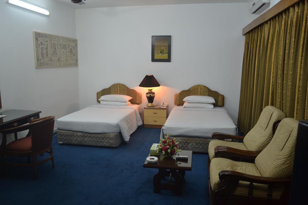 Marriott Guest House Dhaka Room photo